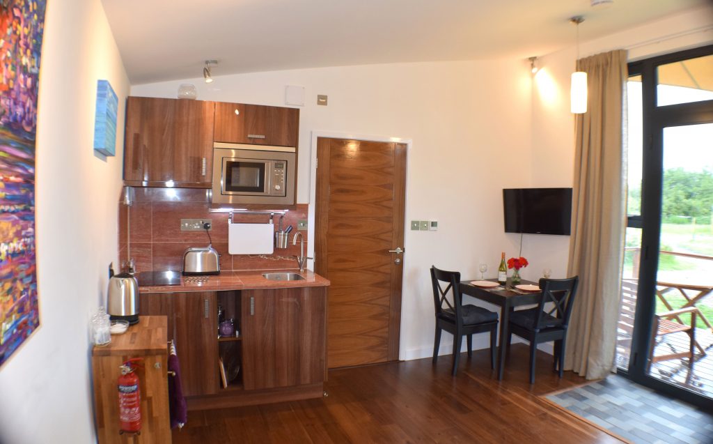 Lodge 2 kitchen and dining area